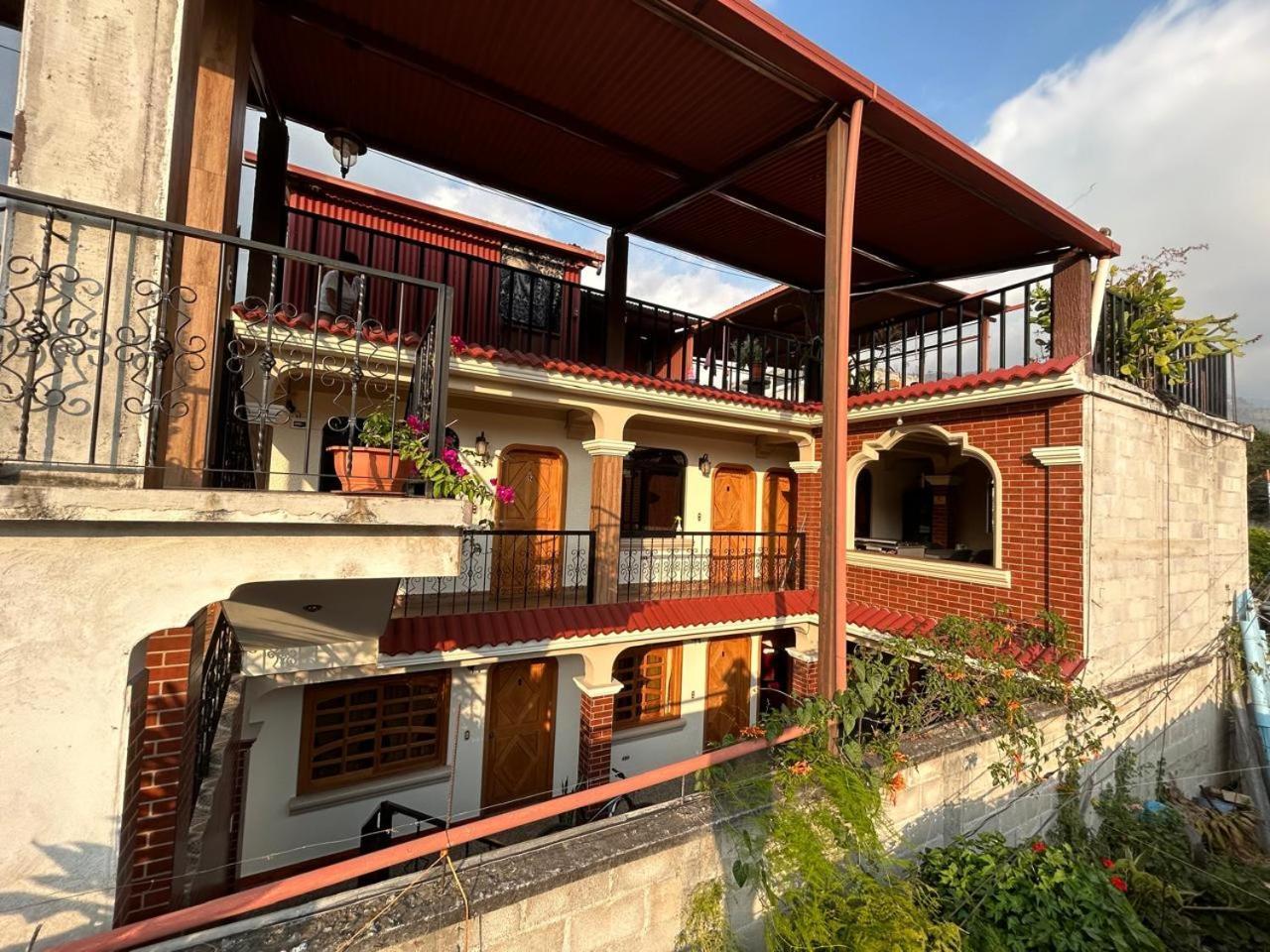 Posada Don Miguel Panajachel Exterior photo